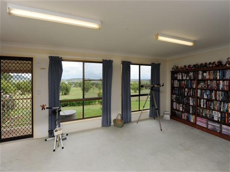 11 King Street, Kingsthorpe QLD 4400