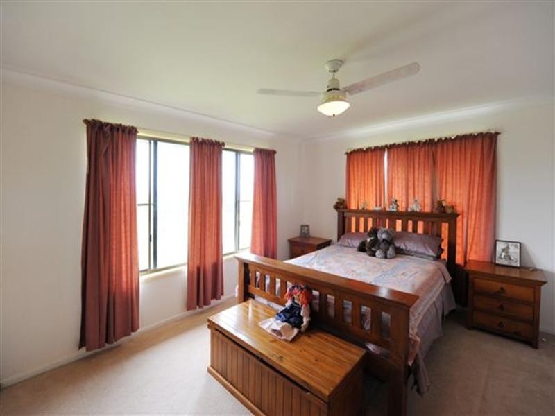 11 King Street, Kingsthorpe QLD 4400