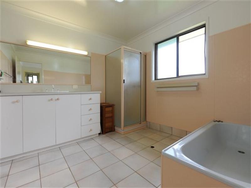 11 King Street, Kingsthorpe QLD 4400