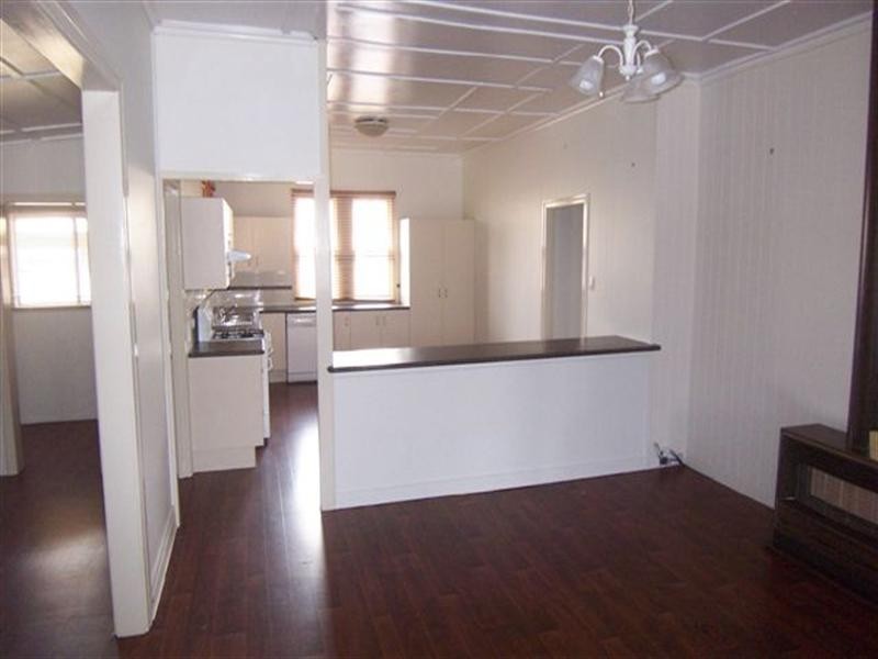 255 Taylor Street, Wilsonton QLD 4350