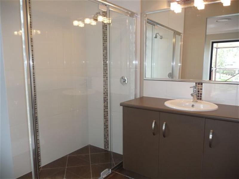 18 Trevean Drive, Kleinton QLD 4352