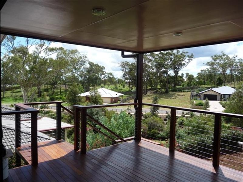 18 Trevean Drive, Kleinton QLD 4352