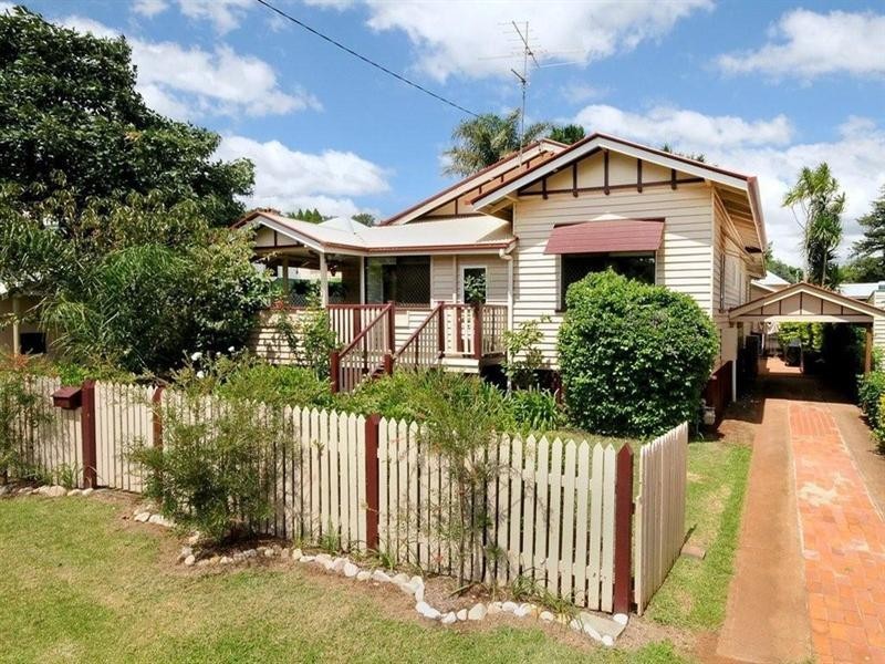 2 Alice Street, East Toowoomba QLD 4350
