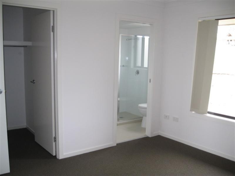 12 Rosella Gardens Drive, Highfields QLD 4352