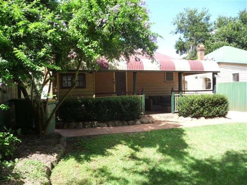 9 Grenier Street, North Toowoomba QLD 4350