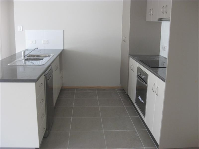 33 Sunset Drive, Glenvale QLD 4350