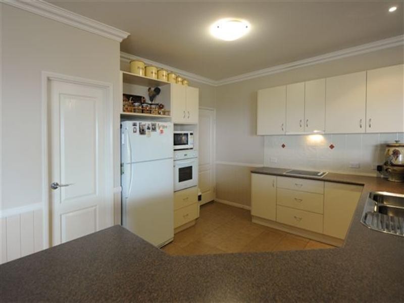 50 Belclaire Drive, Westbrook QLD 4350