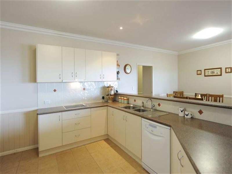 50 Belclaire Drive, Westbrook QLD 4350