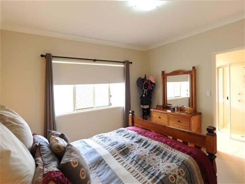 50 Belclaire Drive, Westbrook QLD 4350
