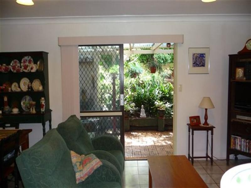 22 Amos Crescent, Mount Lofty QLD 4350