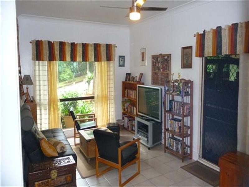 22 Amos Crescent, Mount Lofty QLD 4350