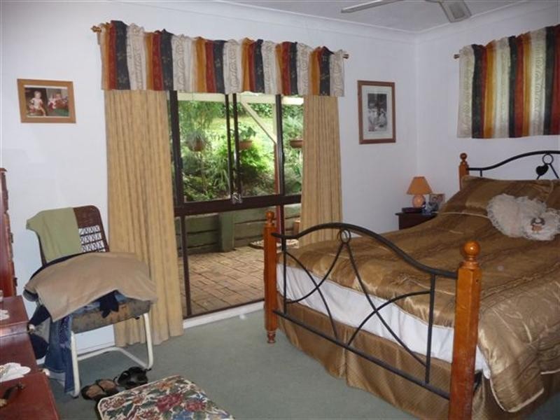 22 Amos Crescent, Mount Lofty QLD 4350