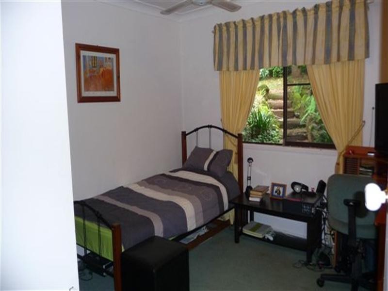 22 Amos Crescent, Mount Lofty QLD 4350