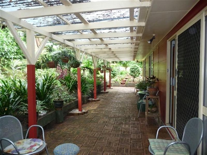 22 Amos Crescent, Mount Lofty QLD 4350