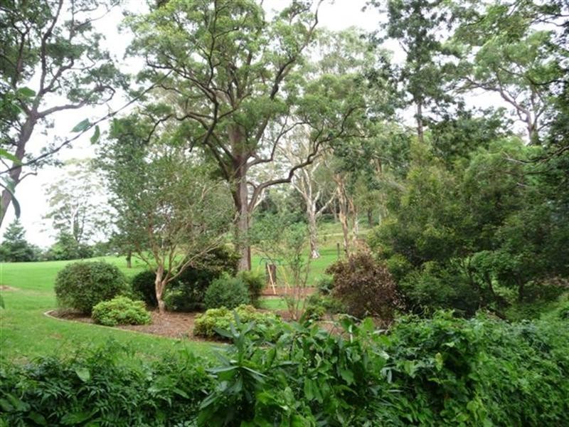22 Amos Crescent, Mount Lofty QLD 4350