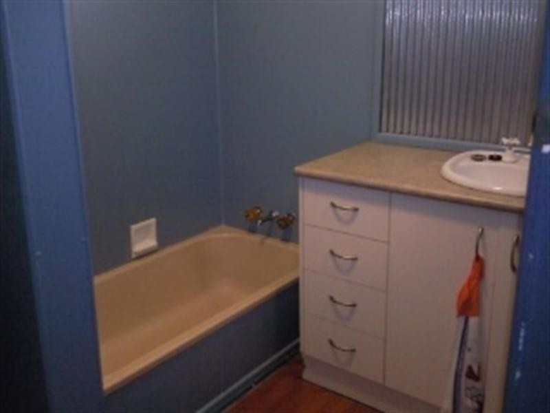 16 Pammenter Road, Hodgson Vale QLD 4352