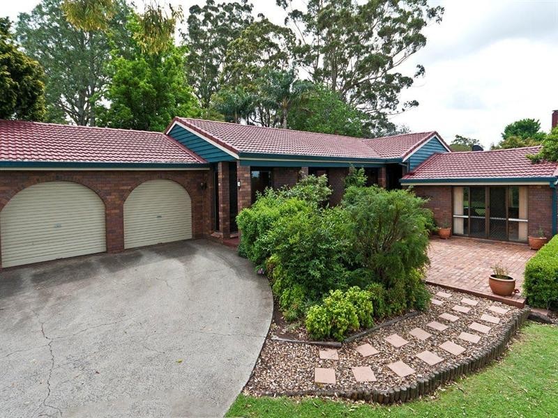 14 Hilltop Crescent, Blue Mountain Heights QLD 4350