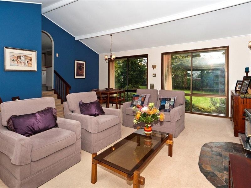 14 Hilltop Crescent, Blue Mountain Heights QLD 4350