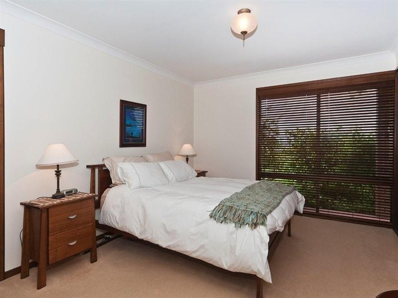 14 Hilltop Crescent, Blue Mountain Heights QLD 4350