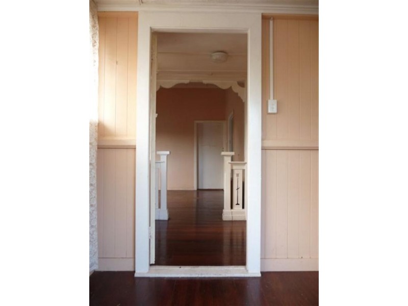 99a Bridge Street, Mount Lofty QLD 4350