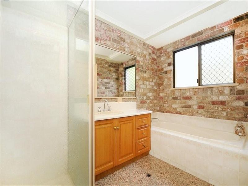 271 Mackenzie Street, Centenary Heights QLD 4350