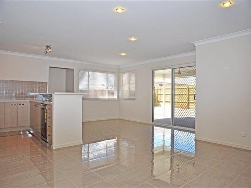 136 Kearney Street, Kearneys Spring QLD 4350
