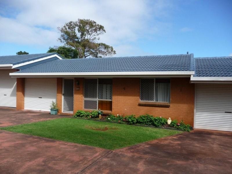 2/12 Potter Street, South Toowoomba QLD 4350