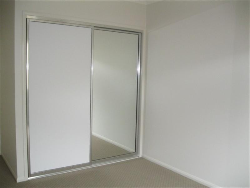 1/1 Barry Street, Mount Lofty QLD 4350