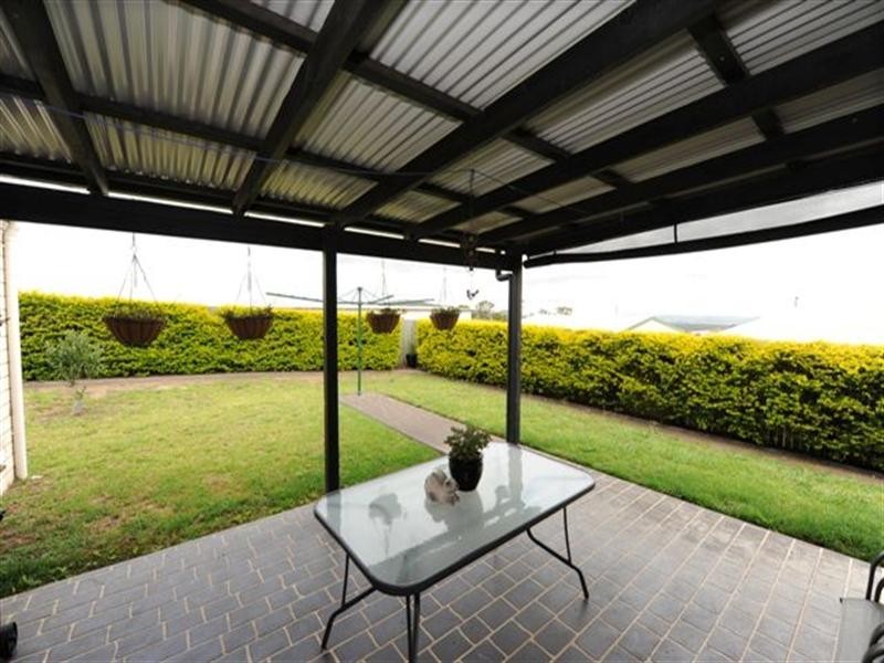 10 Batch Court, Harristown QLD 4350