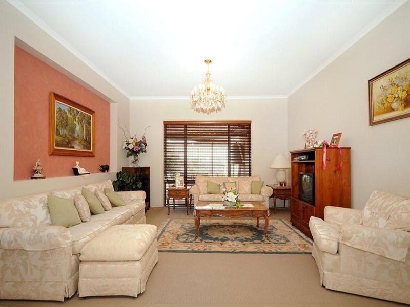 143 Nelson Street, Kearneys Spring QLD 4350