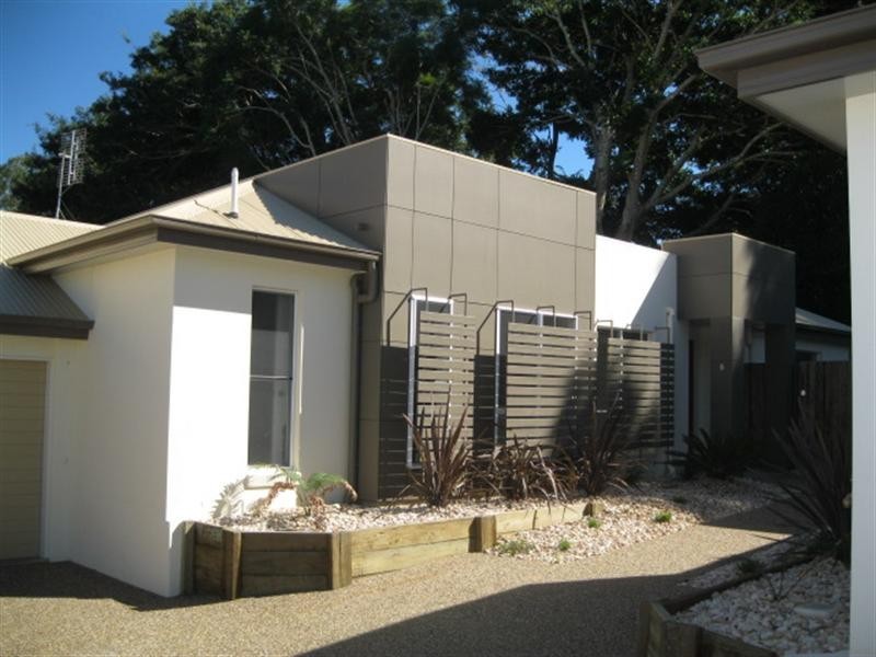 2/1A Barry Street, Mount Lofty QLD 4350