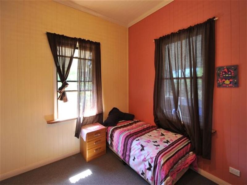 49 Priest Street, Rockville QLD 4350