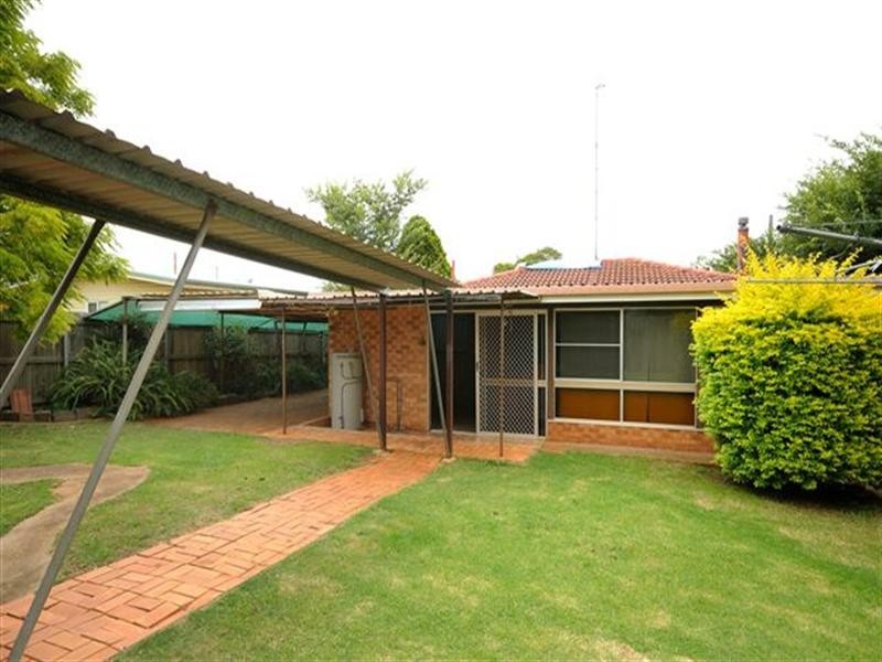 782 Ruthven Street, South Toowoomba QLD 4350