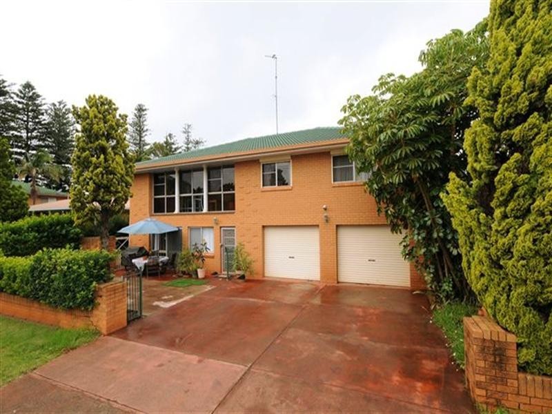 66 Hursley Road, Newtown QLD 4350