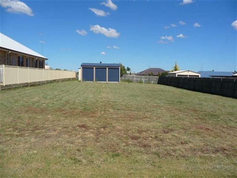 13 Whitman Street, Westbrook QLD 4350