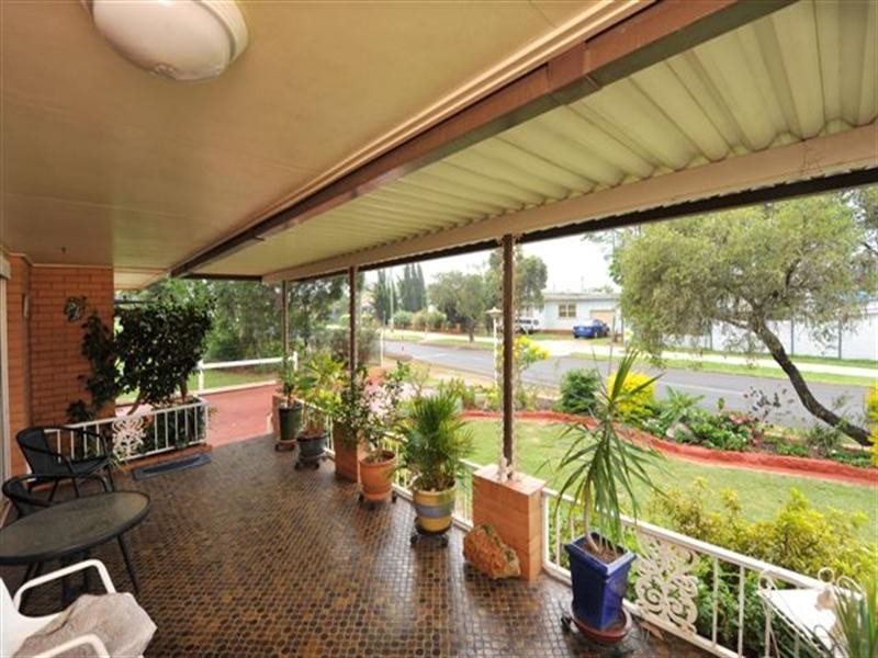 267 Tor Street, Wilsonton QLD 4350