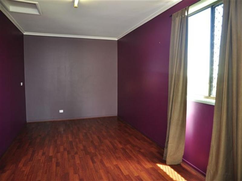 8 Bhutan Court, Newtown QLD 4350