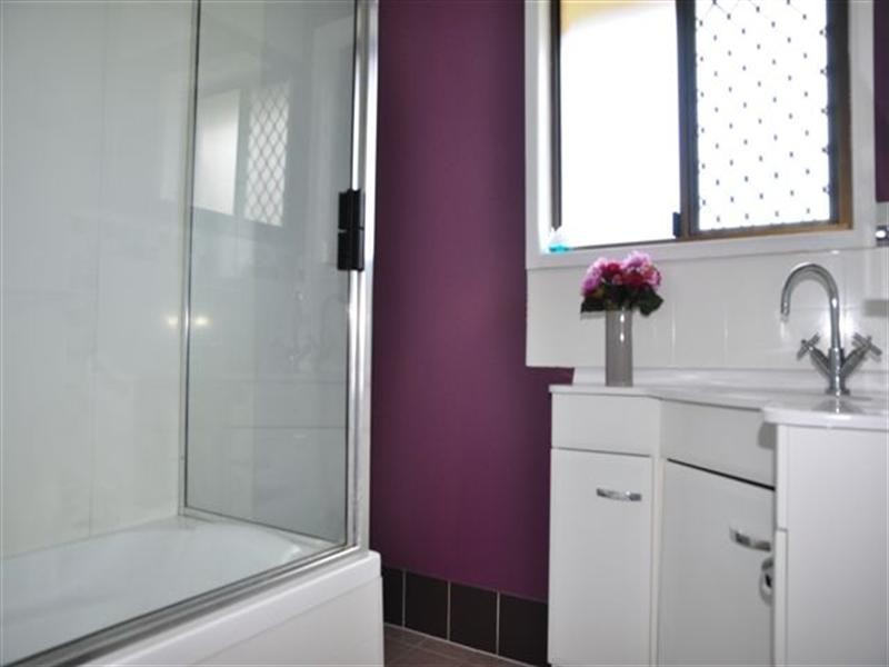 8 Bhutan Court, Newtown QLD 4350