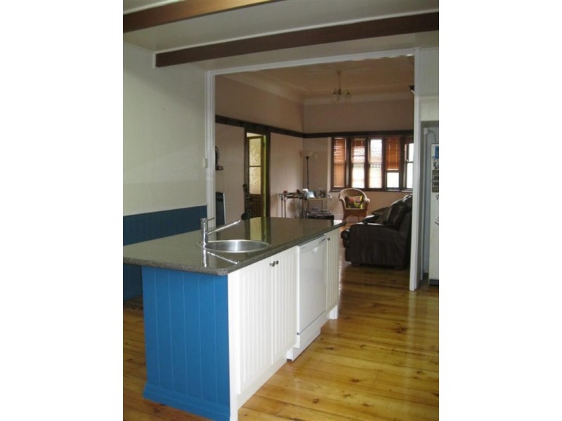 106 Holberton Street, Newtown QLD 4350