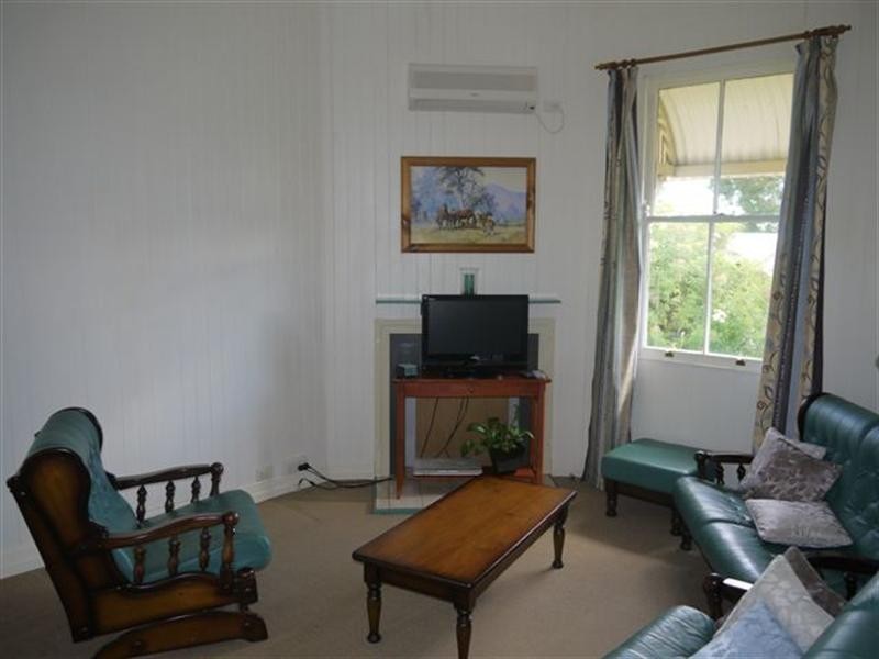 106 Bridge Street, East Toowoomba QLD 4350