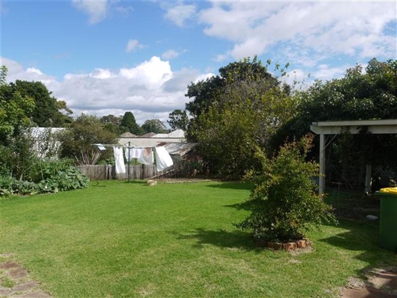 106 Bridge Street, East Toowoomba QLD 4350