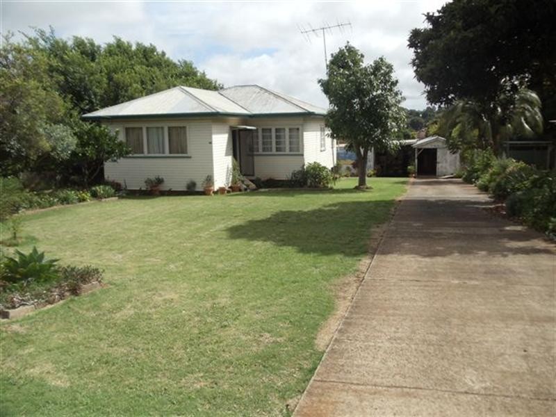 19 O’Quinn Street, Harristown QLD 4350