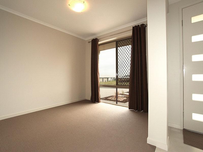 23 Sommariva Street, Westbrook QLD 4350