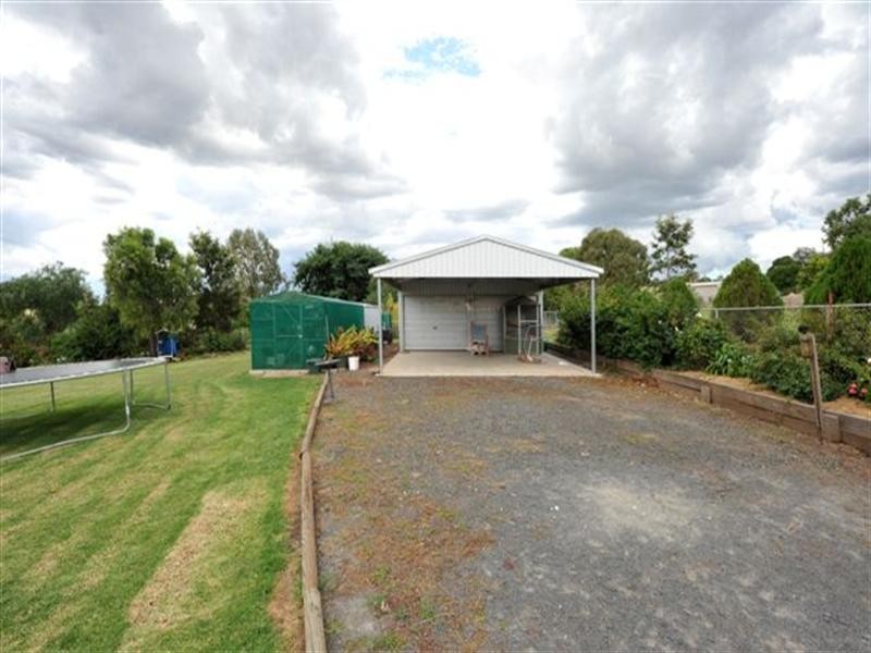 27 Graman Street, Kingsthorpe QLD 4400