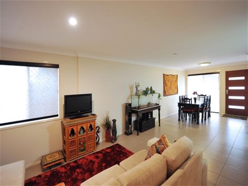 4/16 Anzac Avenue, Newtown QLD 4350