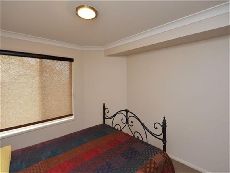 4/16 Anzac Avenue, Newtown QLD 4350