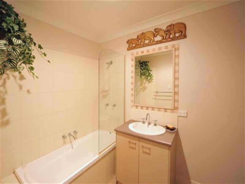 4/16 Anzac Avenue, Newtown QLD 4350