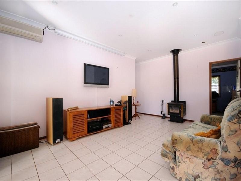 54 Bouganvillea Drive, Middle Ridge QLD 4350