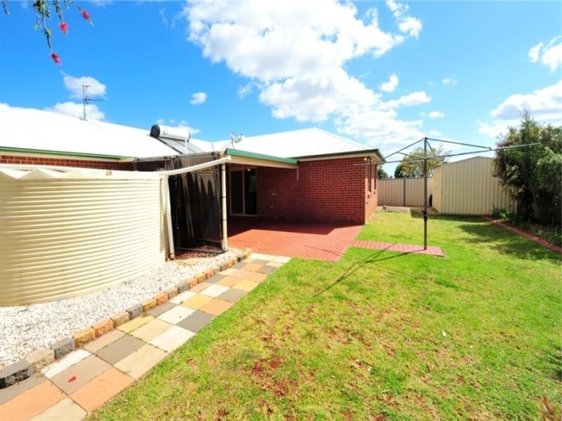 19 Glen Avon Court, Glenvale QLD 4350