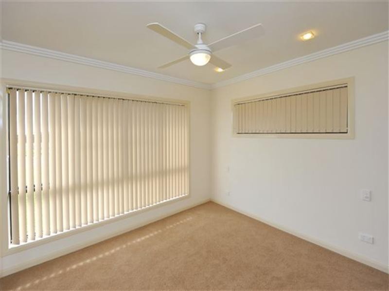 8 Graves Drive, Kearneys Spring QLD 4350